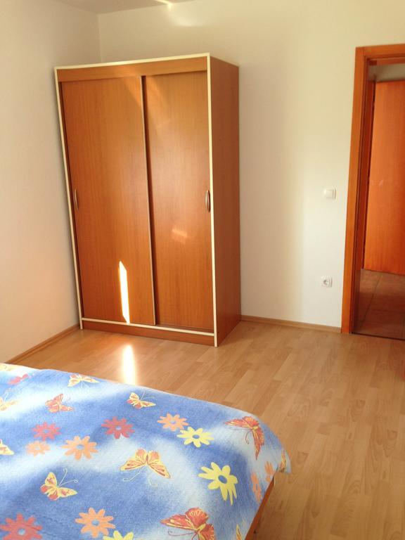 Apartments Mirakul Lopar Bagian luar foto