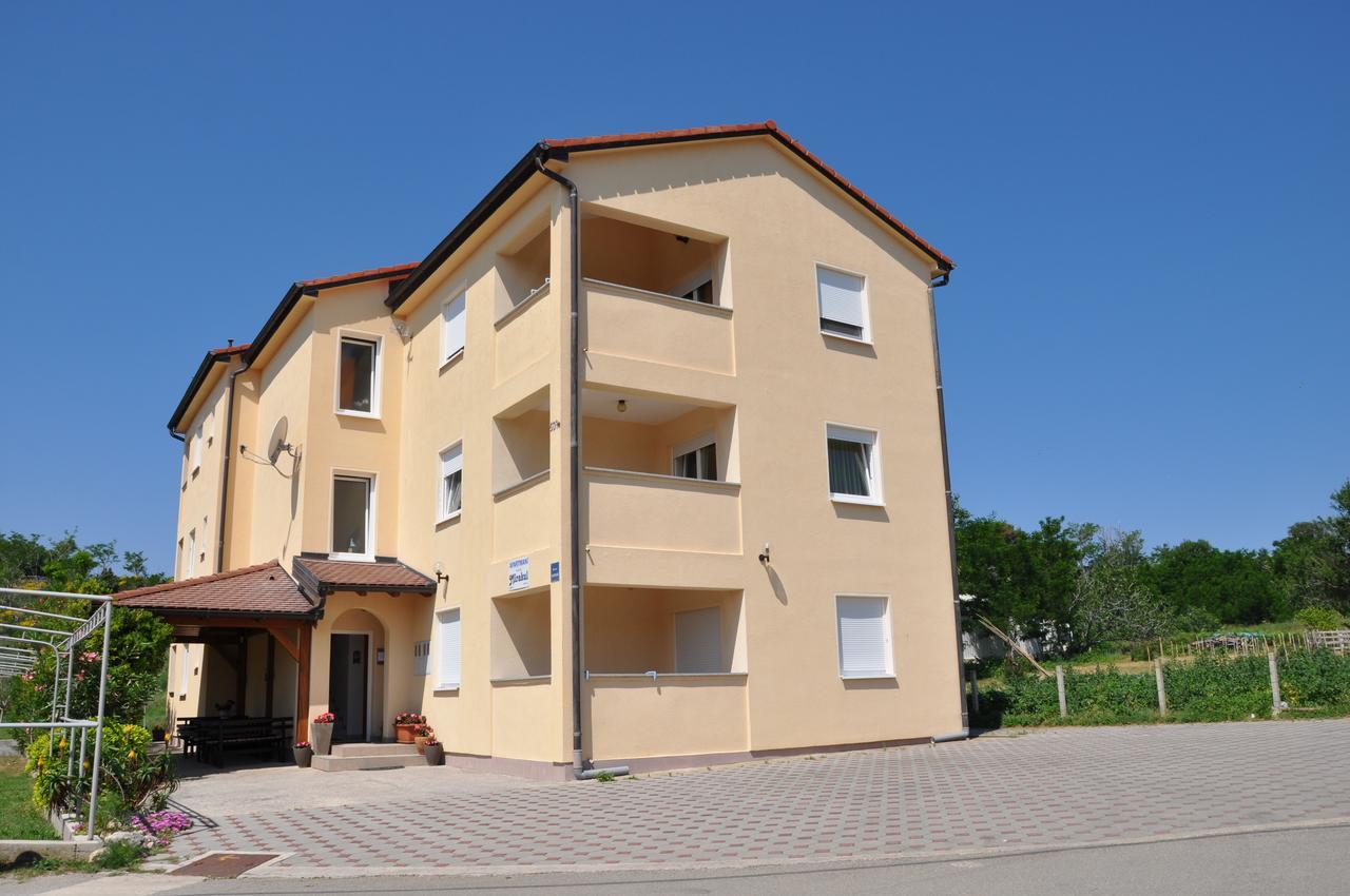 Apartments Mirakul Lopar Bagian luar foto